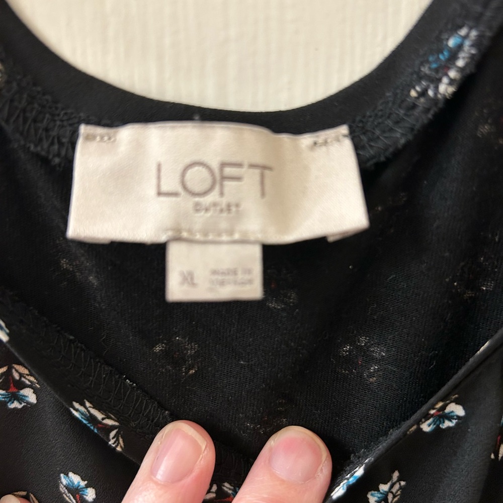 LOFT Black Blouse with White Floral Print - Picture 3 of 3